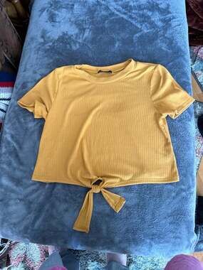 Papaya top size medium